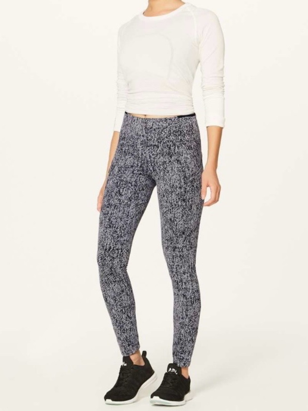 Lululemon  run on tight  25” 
 Ower luxtreme irregular denim  black /white